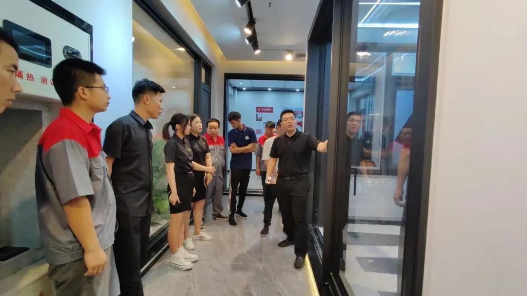门窗连锁专卖店